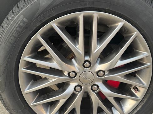 Used 2017 Jeep Grand Cherokee Summit w/ Platinum Series Group image 16