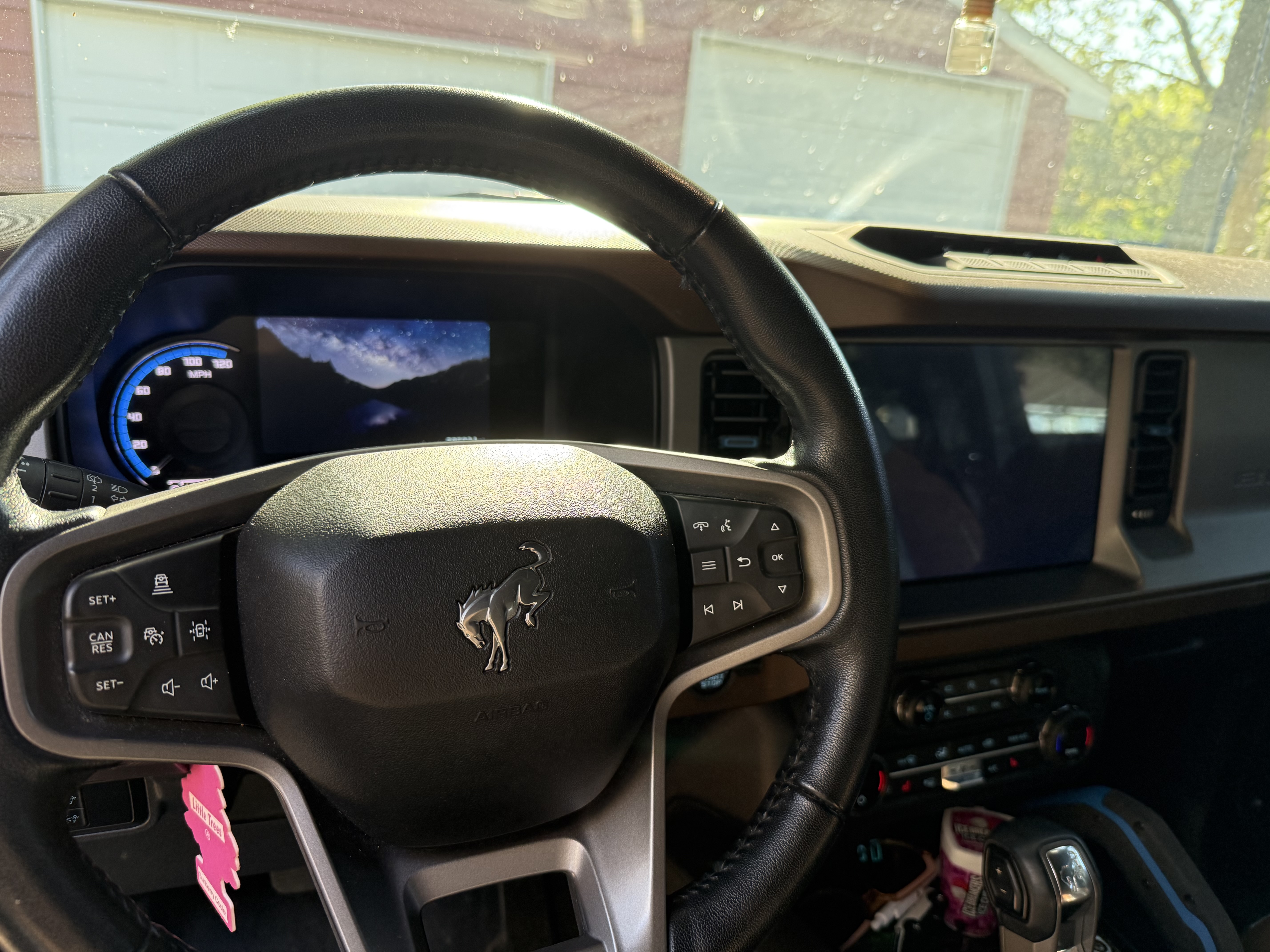 Used 2023 Ford Bronco Outer Banks w/ Sasquatch Package AWD/4WD image 2