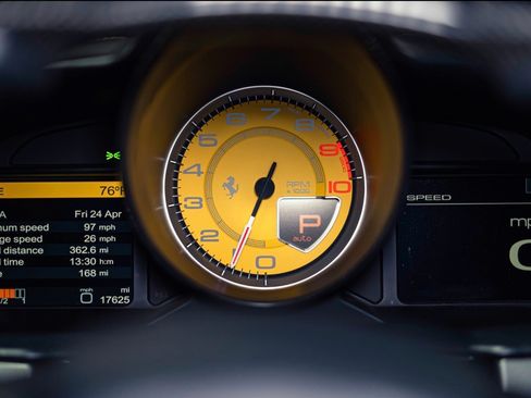 Used 2011 Ferrari 458 Italia Coupe RWD image 20