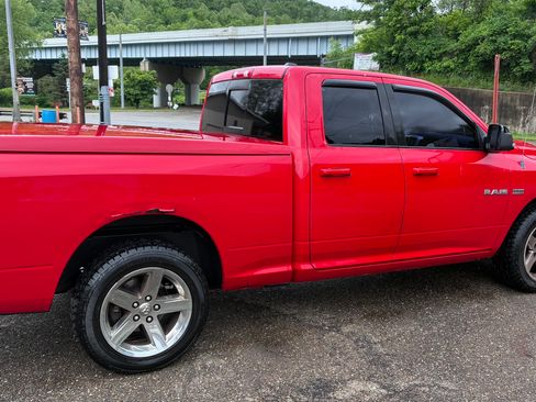 Used 2010 Dodge Ram 1500 Truck Sport AWD/4WD image 10