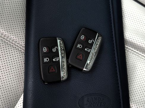 Used 2016 Land Rover Range Rover Sport Supercharged image 16