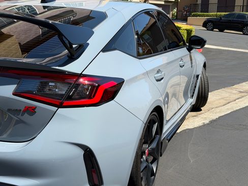 Used 2023 Honda Civic Type R image 10