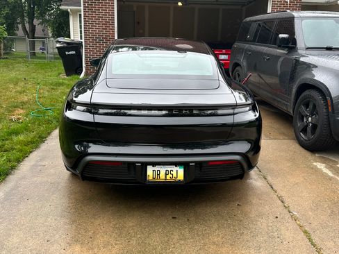 Used 2021 Porsche Taycan Sedan 4D image 11