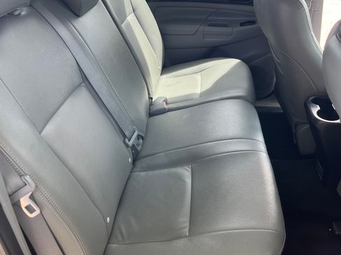 Used 2015 Toyota Tacoma 4x4 Double Cab w/ TRD Off-Road Package image 13