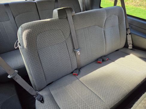 Used 2019 Chevrolet Express 3500 LT w/ LT Preferred Equipment Group image 10