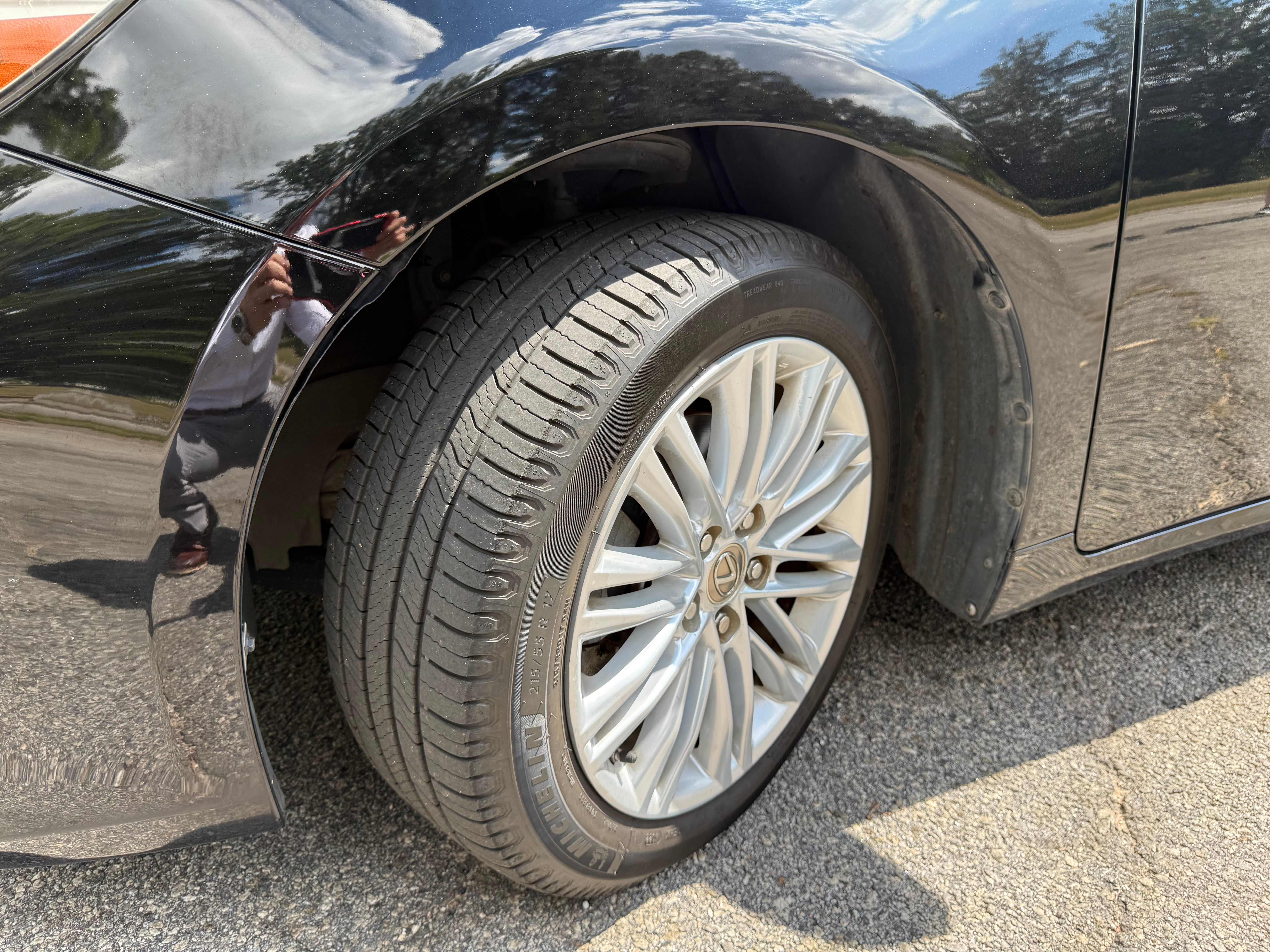 Used 2014 Lexus ES 350 w/ Luxury Package FWD image 12