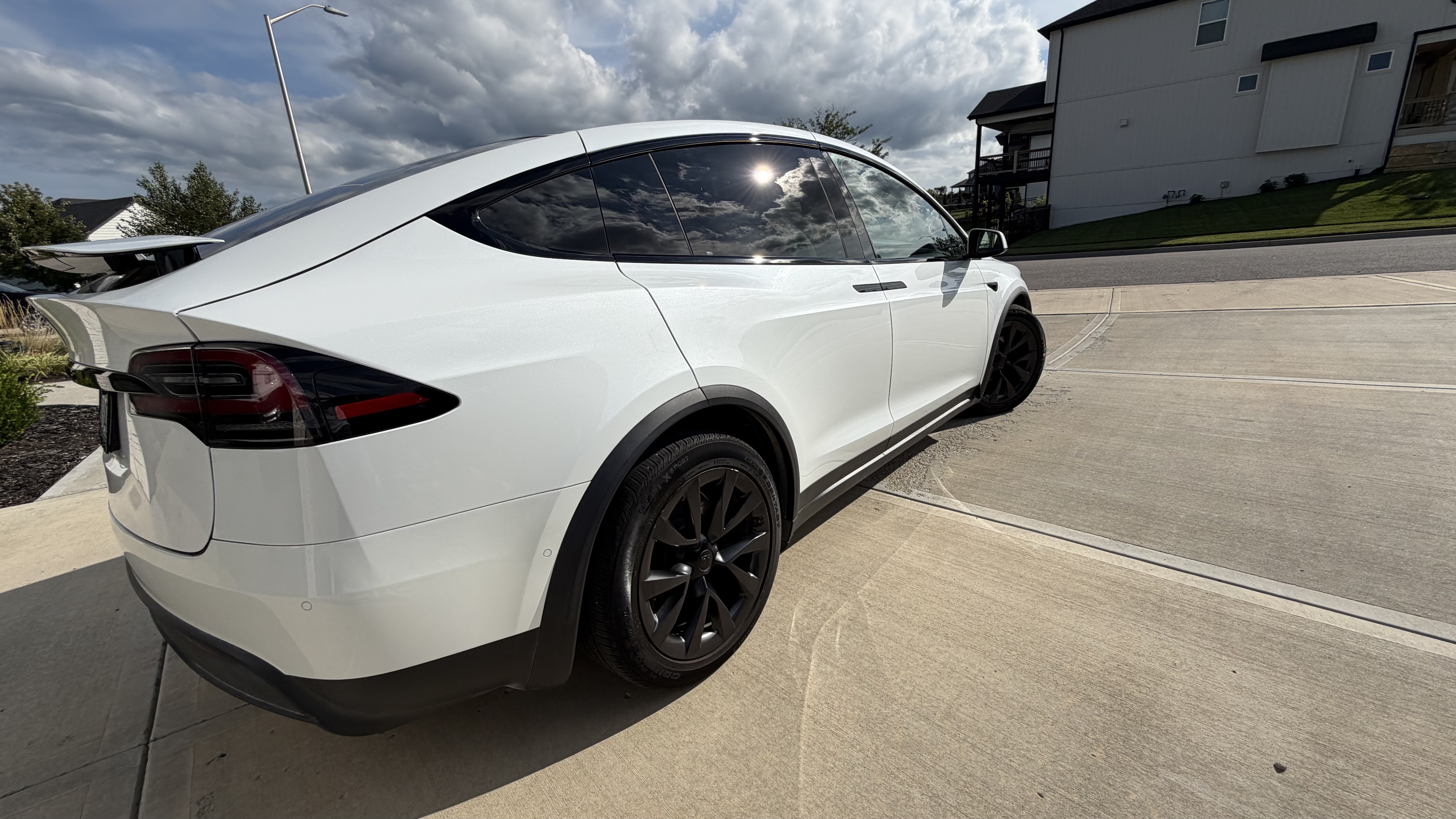 Used 2022 Tesla Model X AWD/4WD image 6