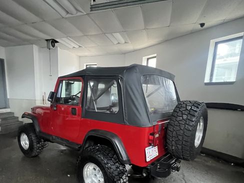 Used 1994 Jeep Wrangler SE image 4