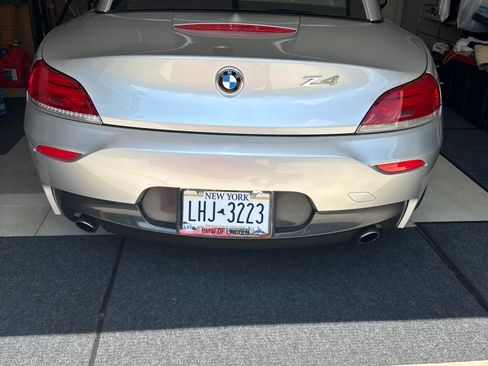 Used 2013 BMW Z4 sDrive35i RWD image 10