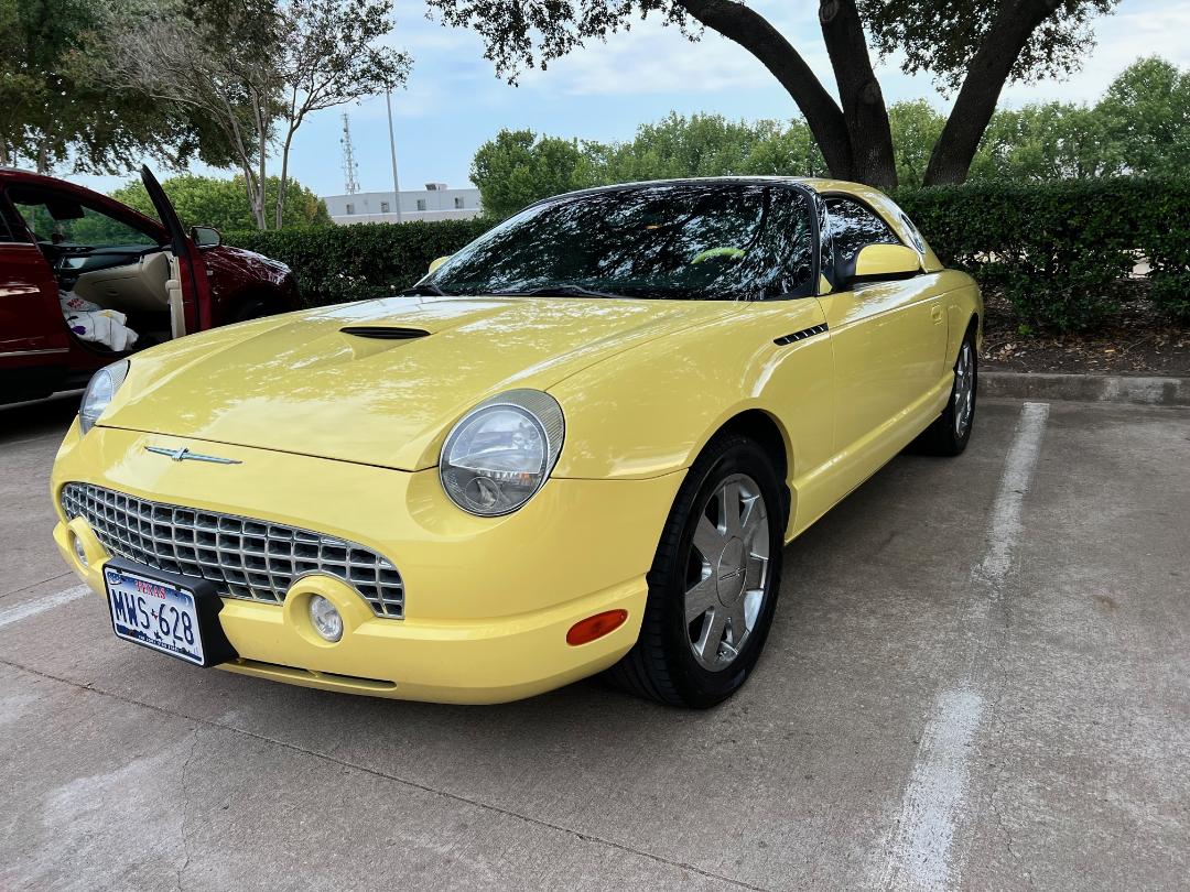 Used 2002 Ford Thunderbird RWD image 2