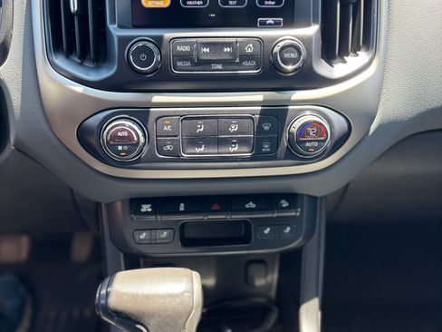 Used 2018 Chevrolet Colorado Z71 AWD/4WD image 21