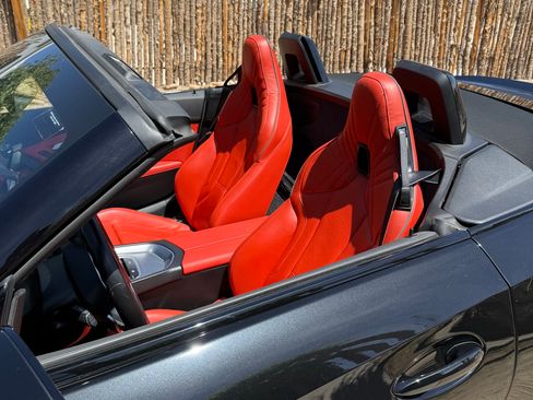 Used 2022 BMW Z4 M40i w/ Premium Package image 13