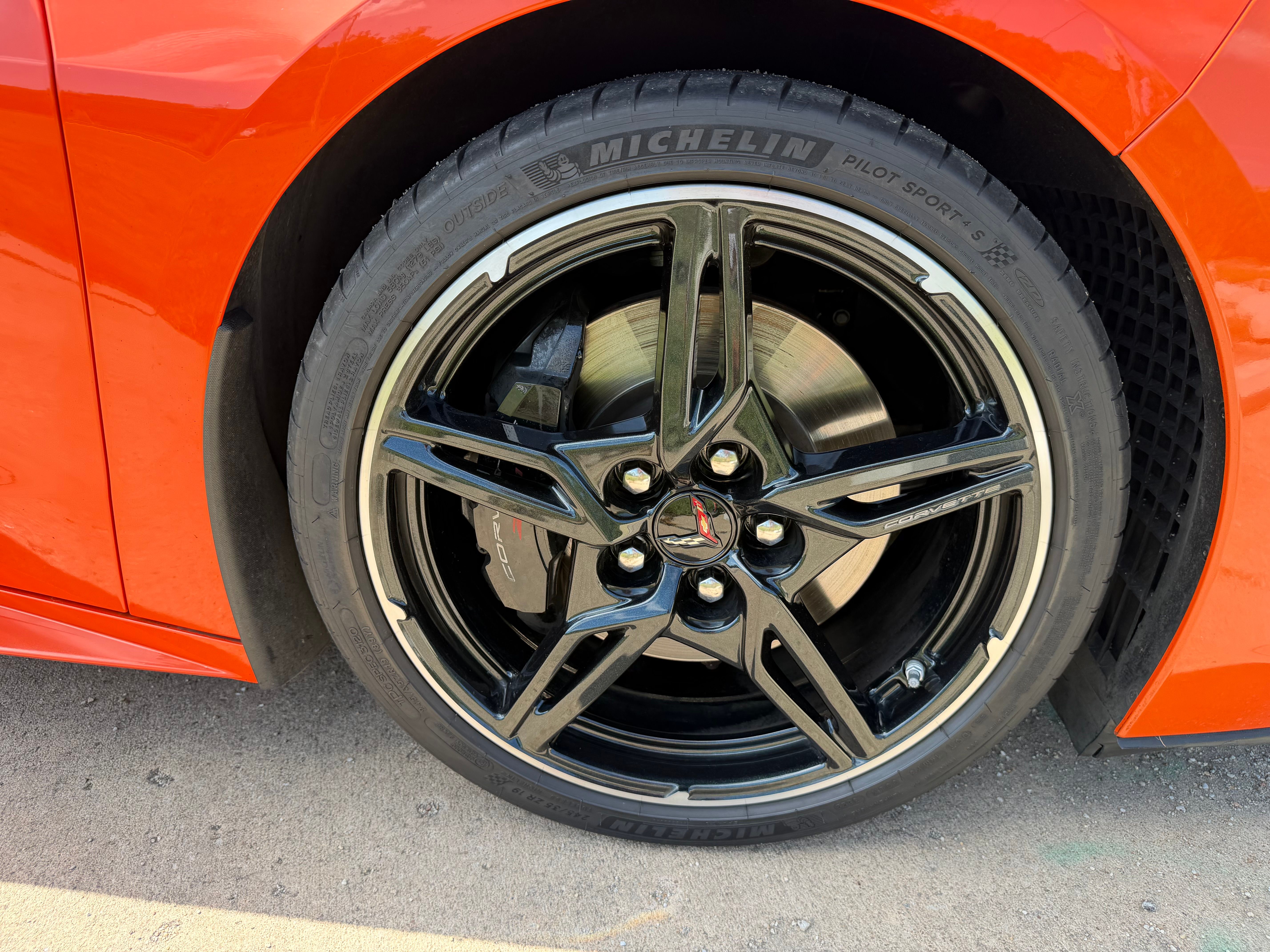 Used 2020 Chevrolet Corvette Stingray Premium Cpe w/ 3LT Preferred Equipment Group RWD image 12