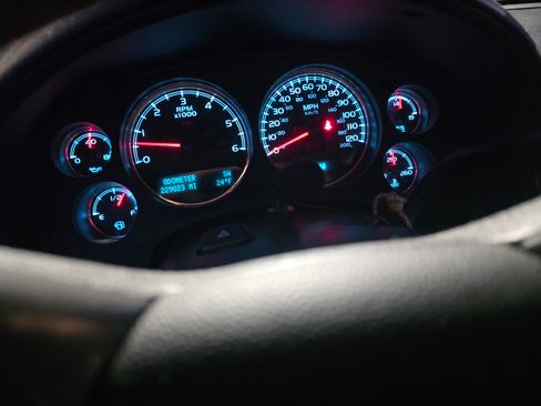 Used 2012 GMC Yukon XL SLT image 9