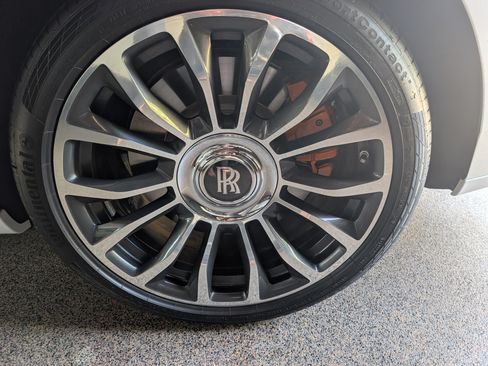 Used 2020 Rolls-Royce Ghost RWD image 29