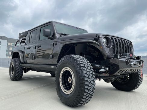 Used 2020 Jeep Gladiator Sport w/ Quick Order Package 24S image 30