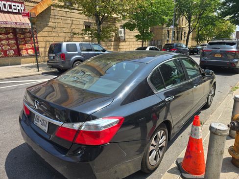 Used 2014 Honda Accord LX image 8