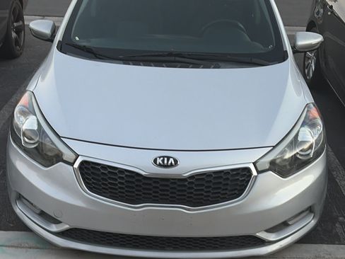 Used 2016 Kia Forte LX FWD image 1