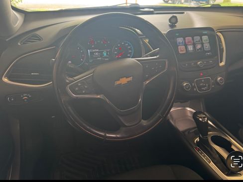Used 2016 Chevrolet Malibu LT FWD image 16