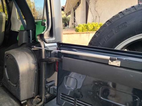 Used 2008 Jeep Wrangler Unlimited Sahara w/ Dual Top Group image 32