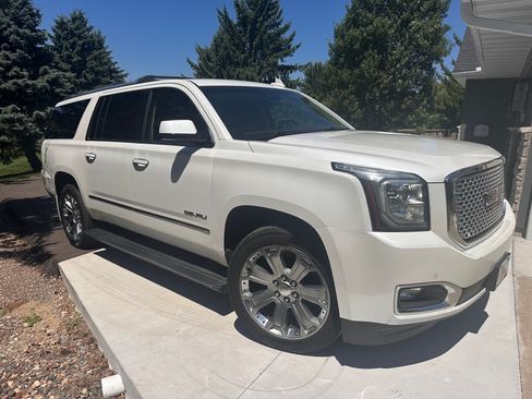 Used 2016 GMC Yukon XL Denali w/ Open Road Package AWD/4WD image 1
