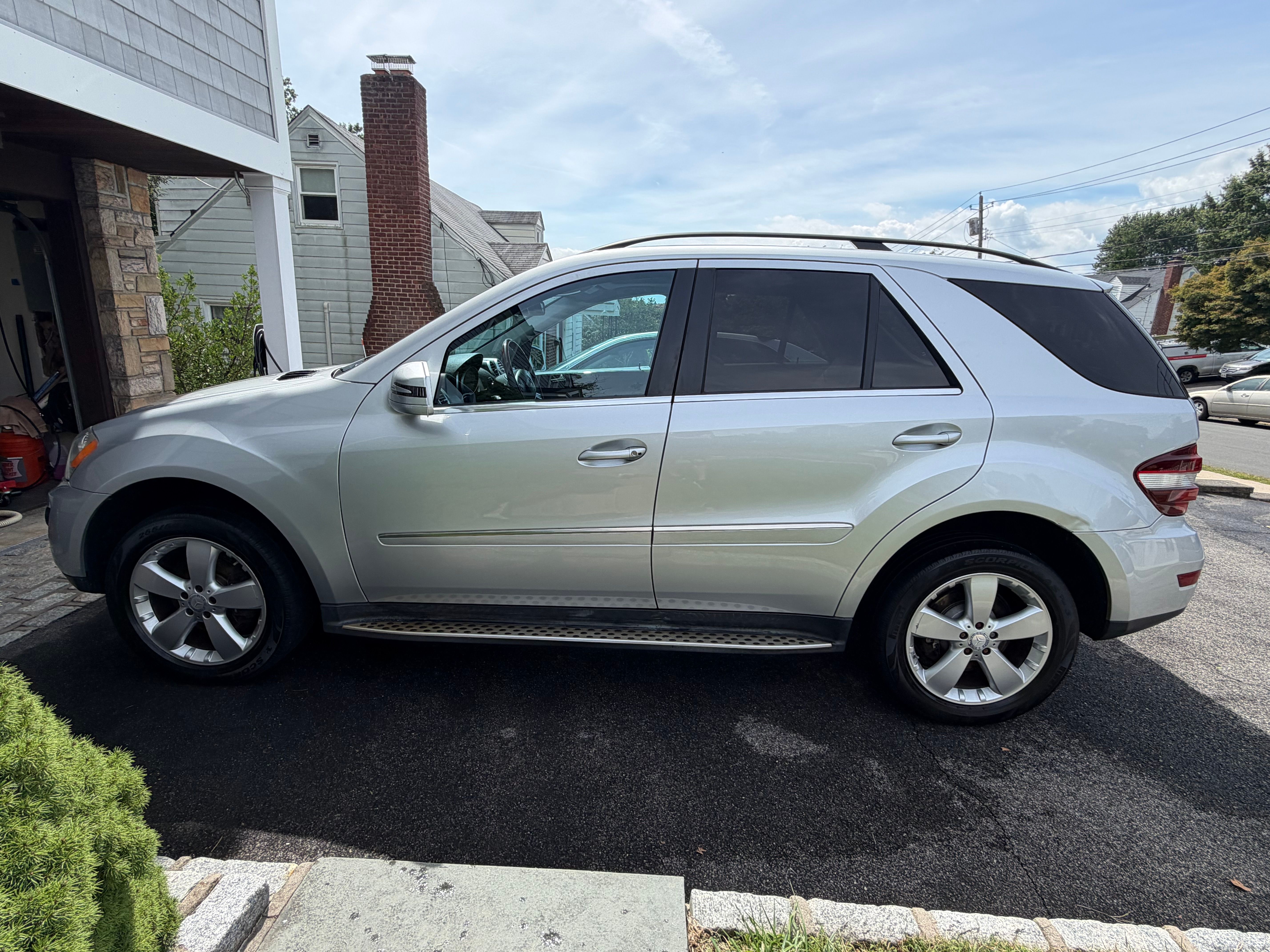 Used 2011 Mercedes-Benz ML 350 4MATIC image 6