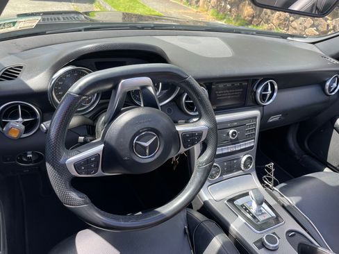Used 2018 Mercedes-Benz SLC 300 image 4