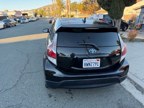 Used 2017 Toyota Prius C Four image 2