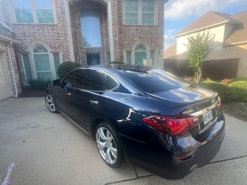 Used 2016 INFINITI Q70 L 3.7 RWD image 12