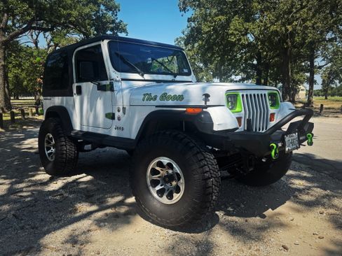 Used 1995 Jeep Wrangler Sport S image 2