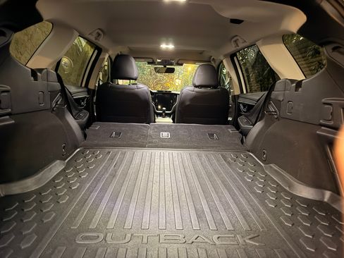 Used 2023 Subaru Outback Limited image 17