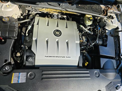 Used 2006 Cadillac DTS Performance image 22