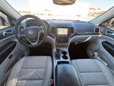 Used 2017 Jeep Grand Cherokee Summit image 9