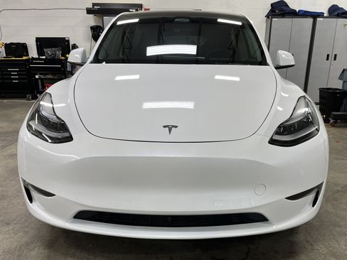 Used 2023 Tesla Model Y Performance image 4