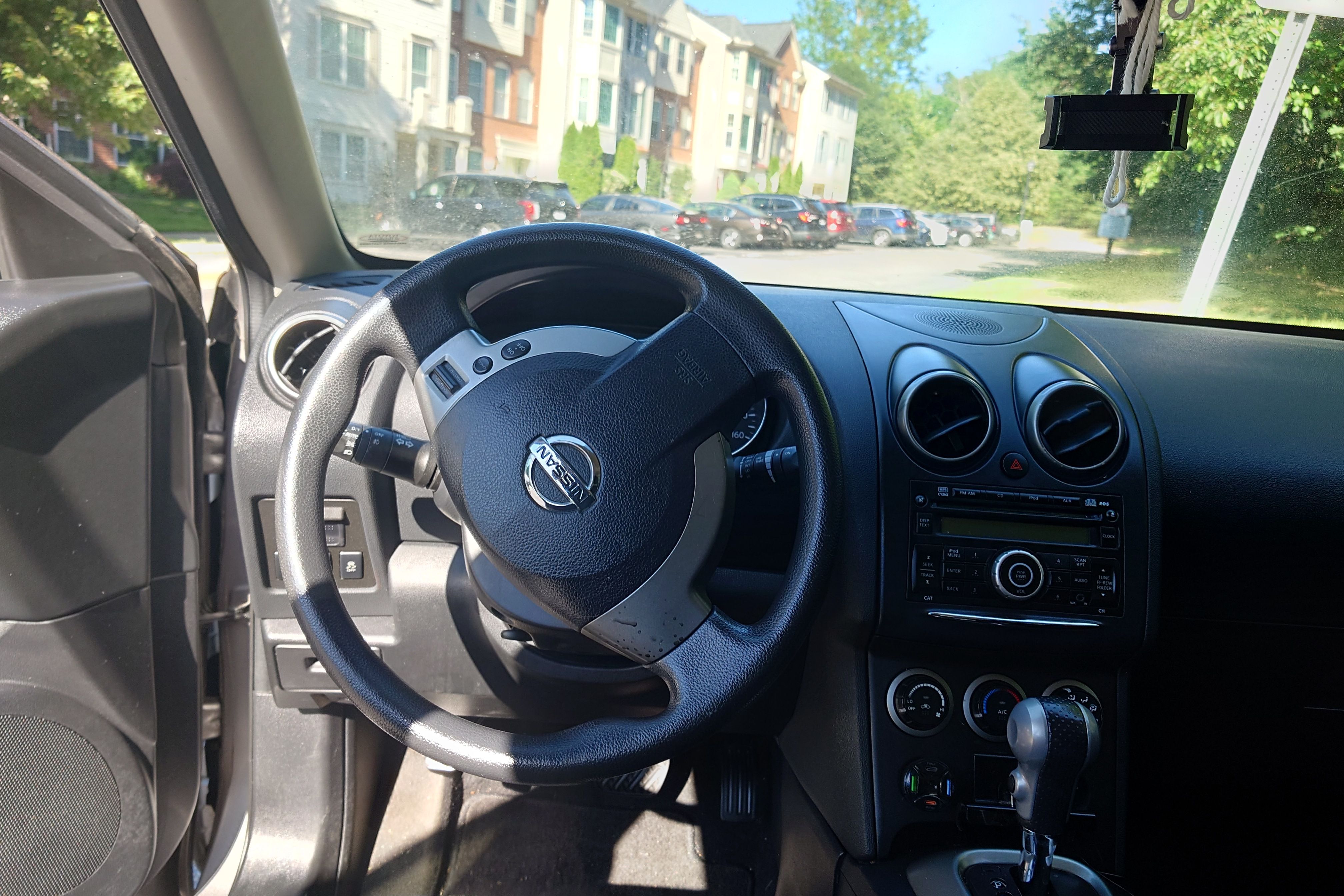 Used 2011 Nissan Rogue S AWD/4WD image 10