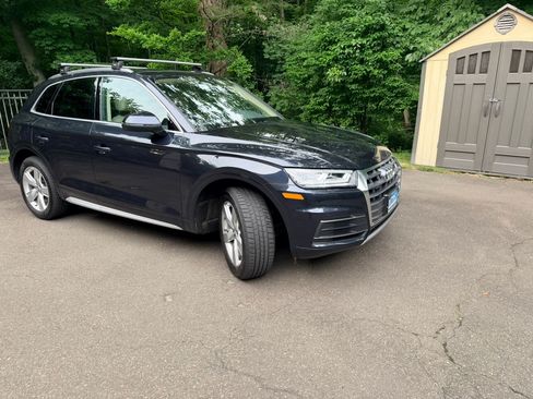 Used 2018 Audi Q5 2.0T Premium Plus w/ Premium Plus Package AWD/4WD image 5