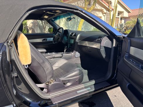 Used 2003 Ford Thunderbird image 15