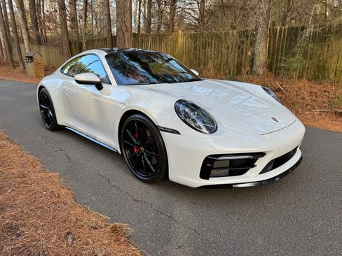 Used 2023 Porsche 911 Carrera S image 2