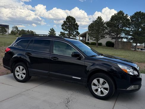 Used 2012 Subaru Outback 2.5i Premium AWD/4WD image 11