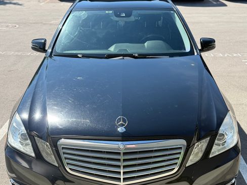 Used 2013 Mercedes-Benz E 350 Sedan image 4