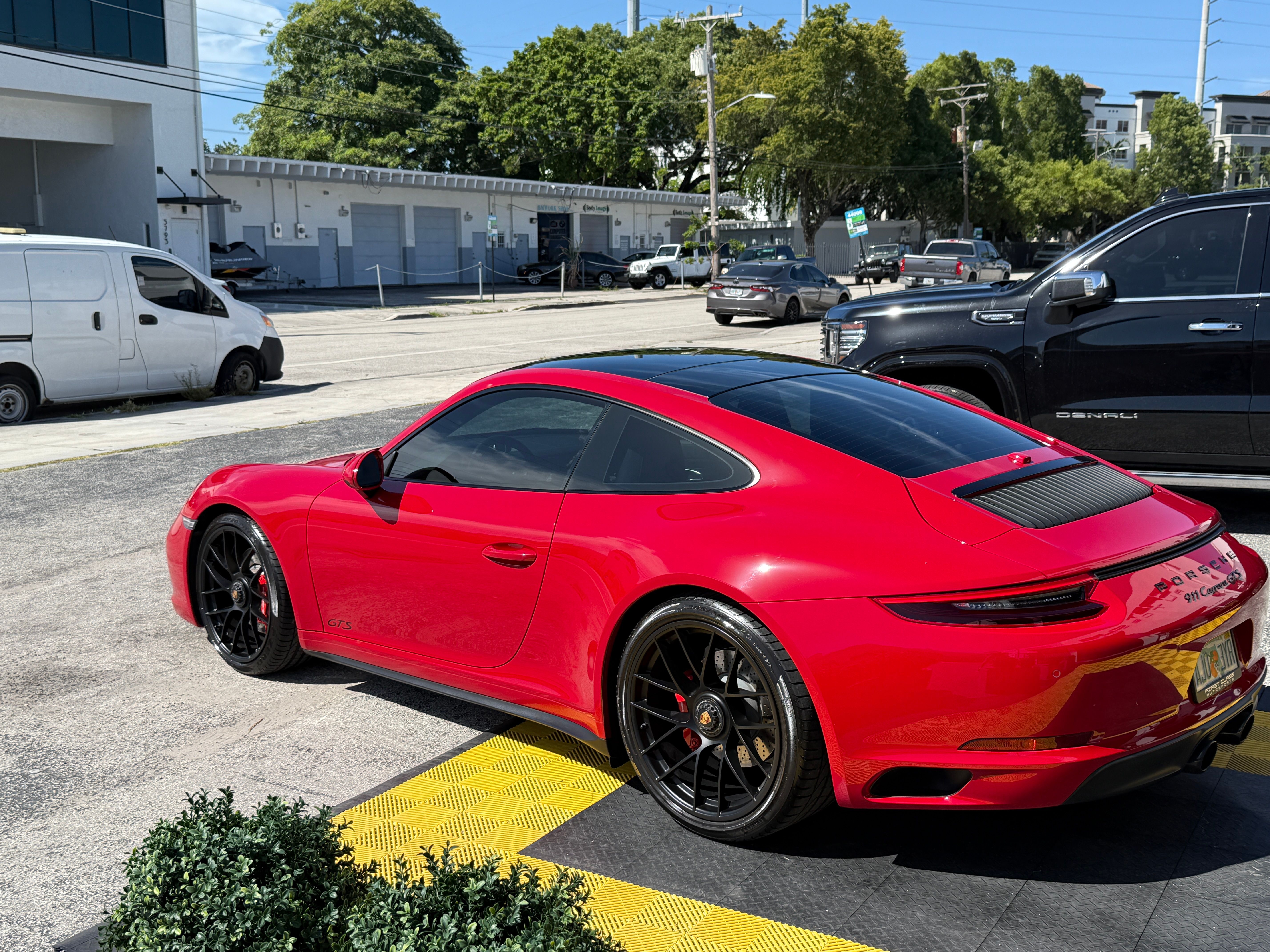Used 2019 Porsche 911 GT3 RS image 5