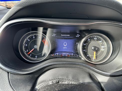 Used 2020 Jeep Cherokee Limited image 15