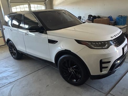 Used 2020 Land Rover Discovery Landmark AWD/4WD image 2