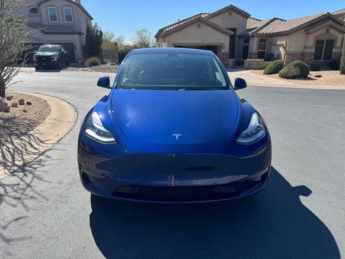 Used 2021 Tesla Model Y Long Range image 6