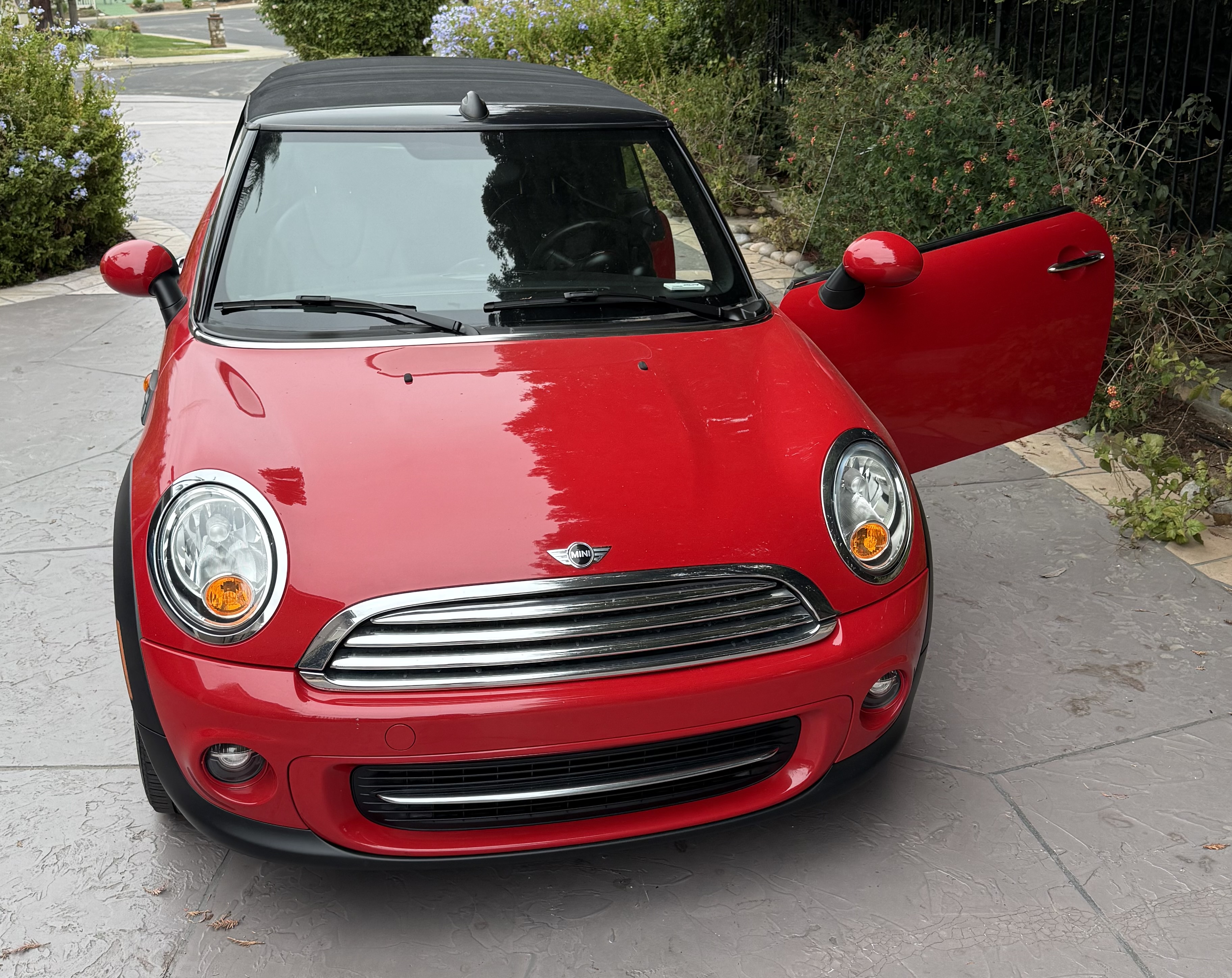 Used 2014 MINI Cooper Convertible FWD image 4