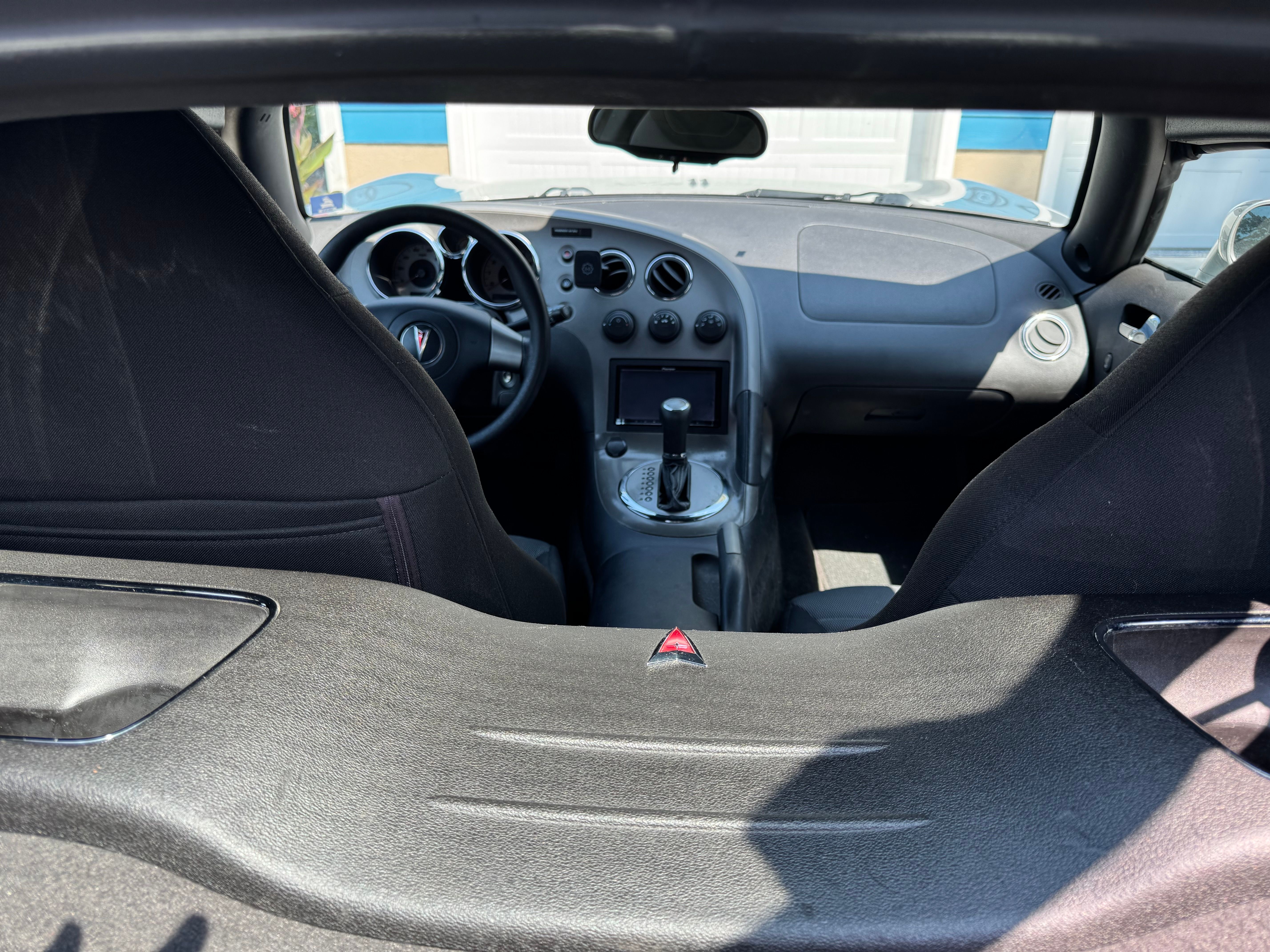 Used 2009 Pontiac Solstice Coupe RWD image 12