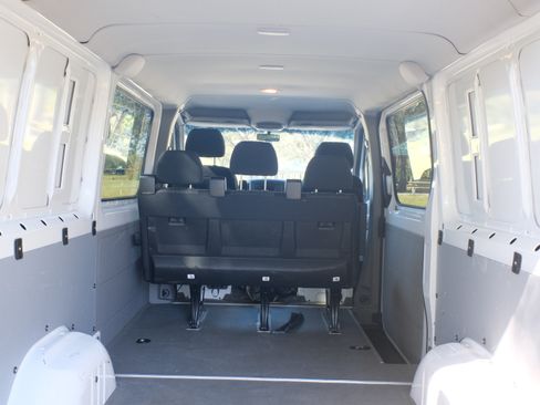 Used 2016 Mercedes-Benz Sprinter 2500 image 17