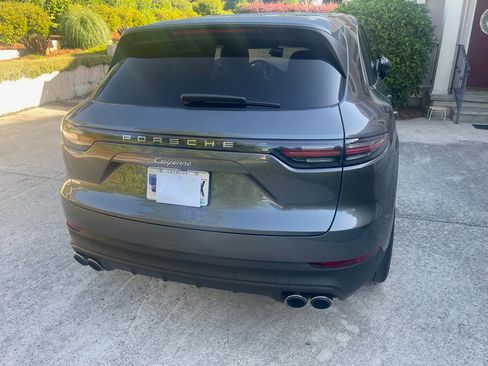 Used 2021 Porsche Cayenne E-Hybrid AWD/4WD image 8