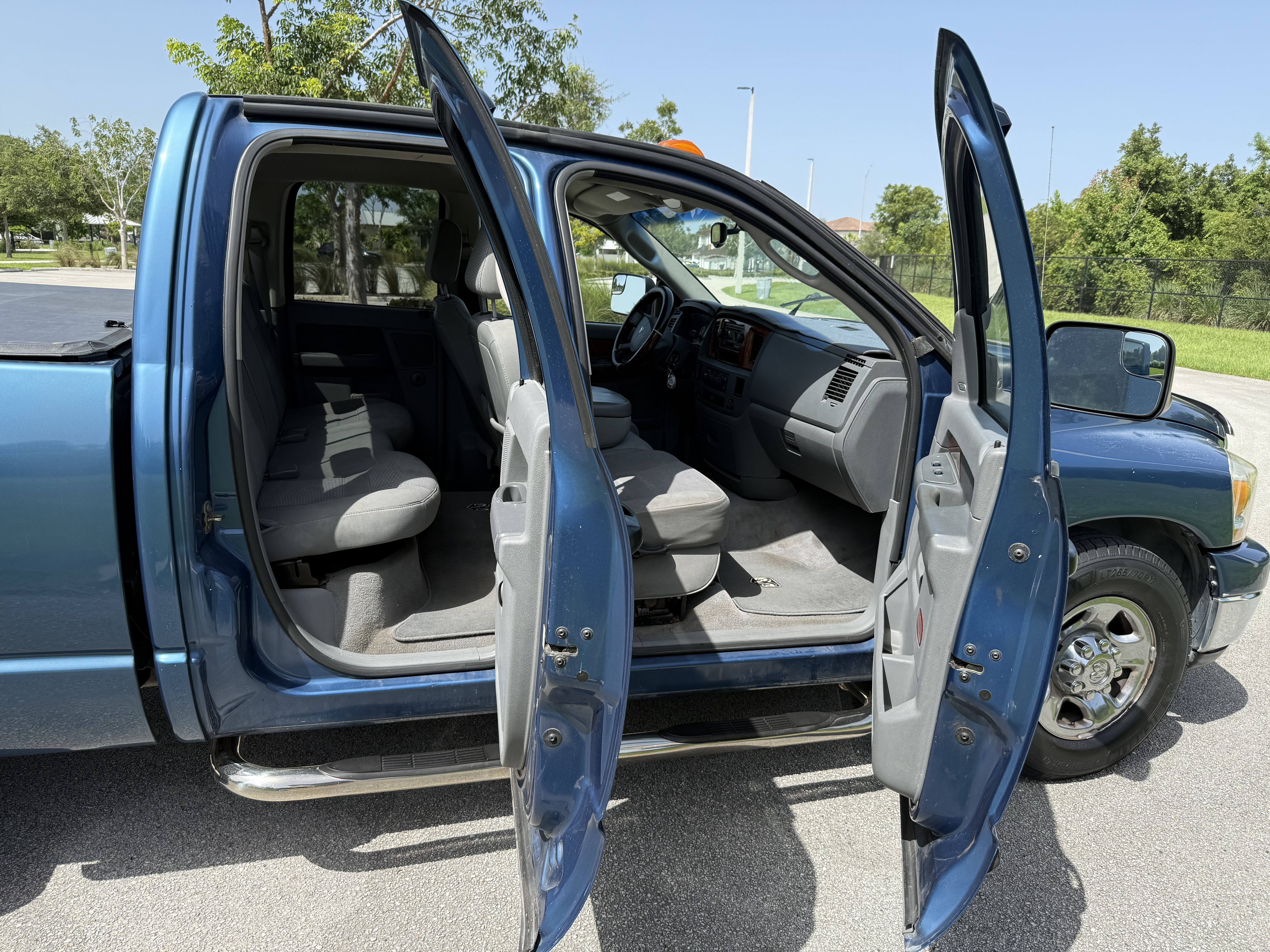 Used 2006 Dodge Ram 2500 Truck SLT w/ Light Group RWD image 8