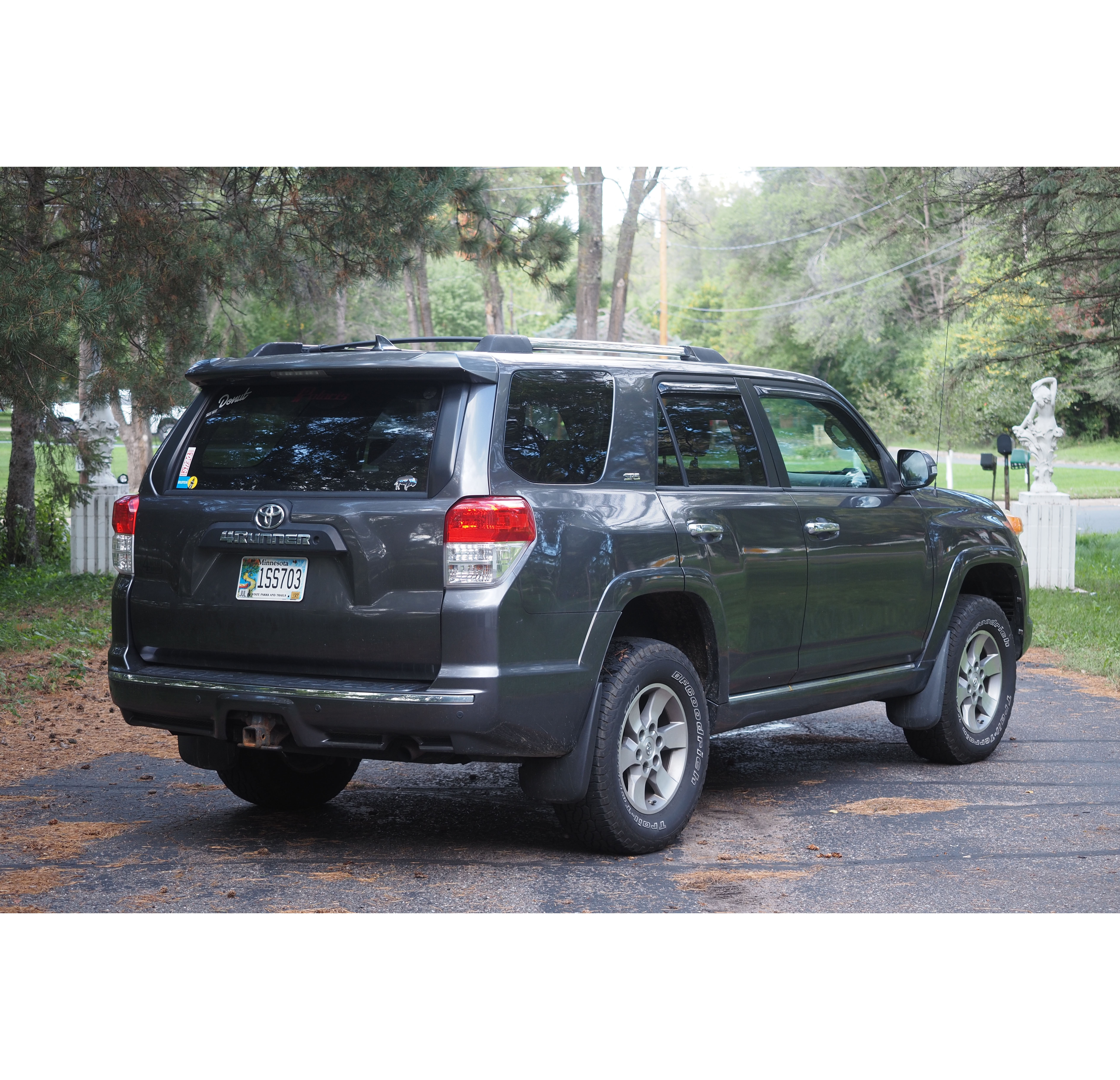 Used 2010 Toyota 4Runner SR5 AWD/4WD image 6